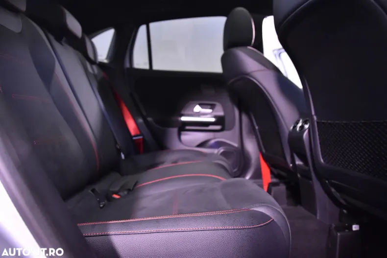 Mercedes-Benz GLA din 2024 cu 6.388 km - oferta MER132916 - foto 12