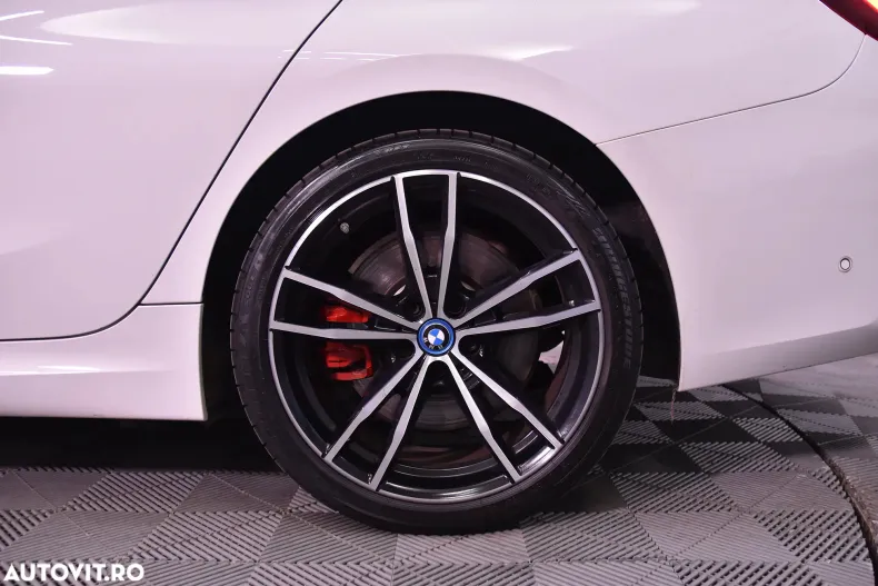 BMW Seria 3 din 2023 cu 60.588 km - oferta BMW132938 - foto 13