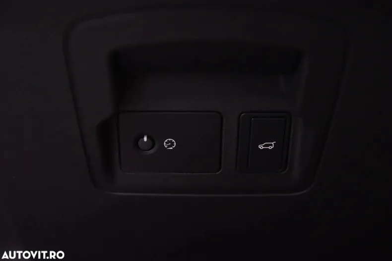 Land Rover Range Rover Velar din 2023 cu 27.478 km - oferta LAN132944 - foto 15