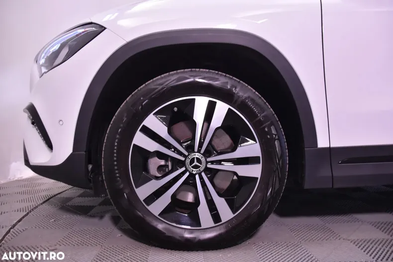 Mercedes-Benz GLA din 2024 cu 11.895 km - oferta MER132970 - foto 13