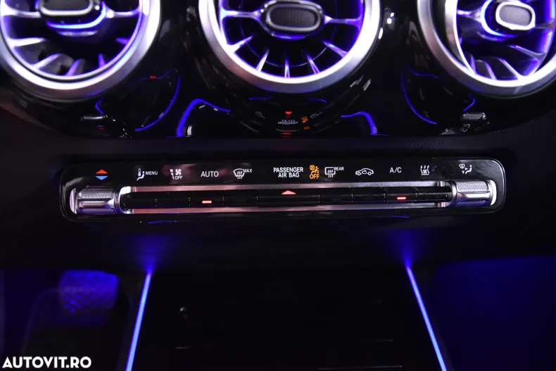 Mercedes-Benz GLA din 2024 cu 11.895 km - oferta MER132970 - foto 19