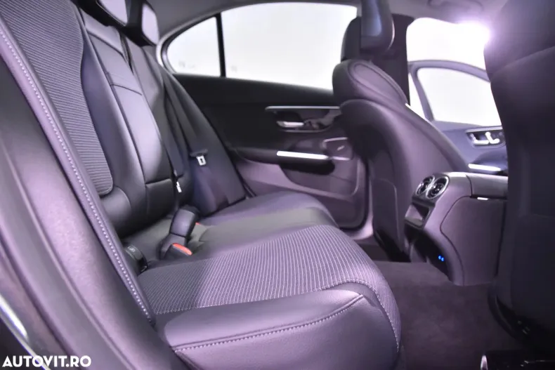 Mercedes-Benz C din 2023 cu 22.530 km - oferta MER132992 - foto 12