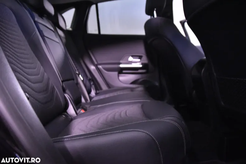 Mercedes-Benz GLA din 2024 cu 10.601 km - oferta MER133005 - foto 13