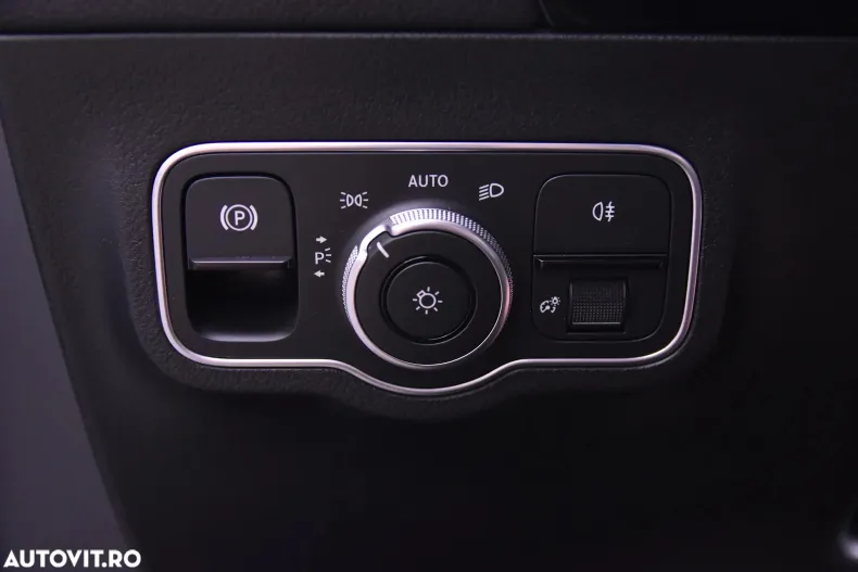 Mercedes-Benz GLA din 2024 cu 10.601 km - oferta MER133005 - foto 16