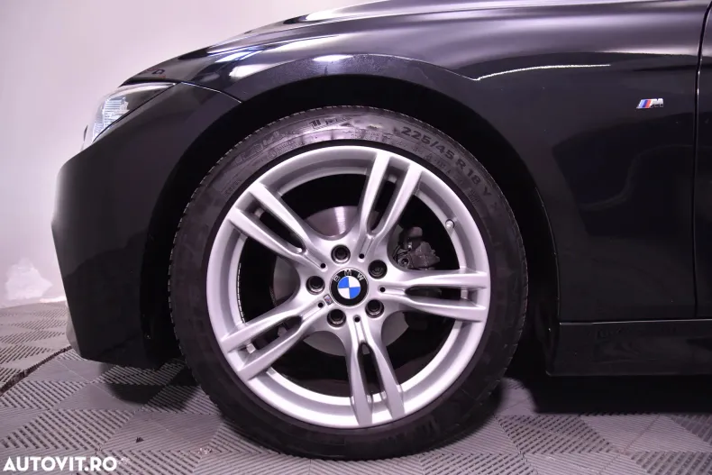 BMW Seria 3 din 2019 cu 79.963 km - oferta BMW133032 - foto 13