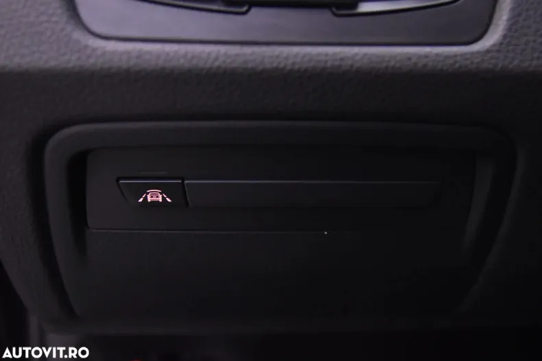 BMW Seria 3 din 2019 cu 116.416 km - oferta BMW133035 - foto 16