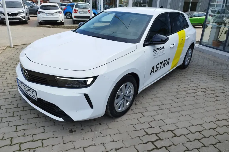 Opel Astra din 2024 cu 105 km - oferta OPE133128 - foto 7