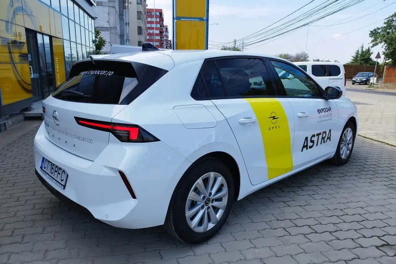 Opel Astra din 2024 cu 105 km - oferta OPE133128 - foto 9