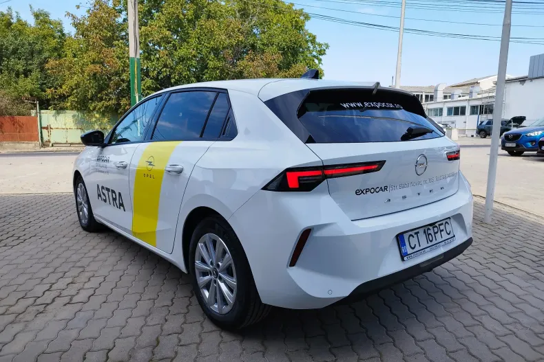 Opel Astra din 2024 cu 105 km - oferta OPE133128 - foto 12