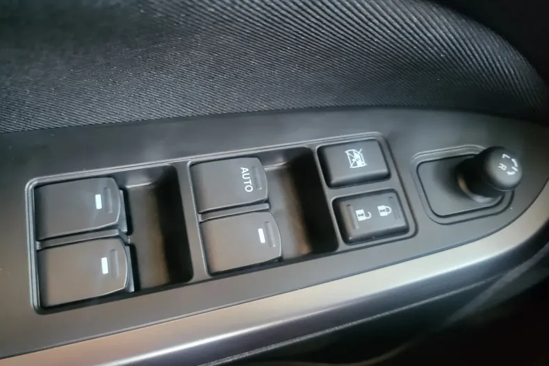 Suzuki Vitara din 2024 cu 1 km - oferta SUZ133130 - foto 5