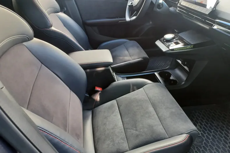 MG MG4 din 2023 cu 500 km - oferta MG0133136 - foto 6