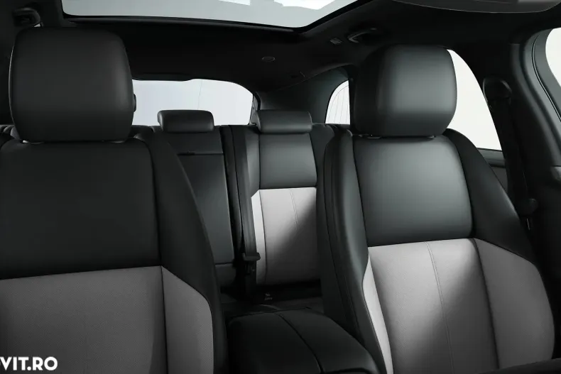 Land Rover Range Rover Velar din 2025 cu 1 km - oferta LAN133141 - foto 6