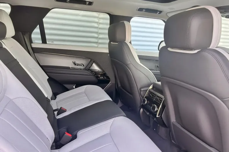 Land Rover Range Rover Sport din 2025 cu 1 km - oferta LAN133148 - foto 9