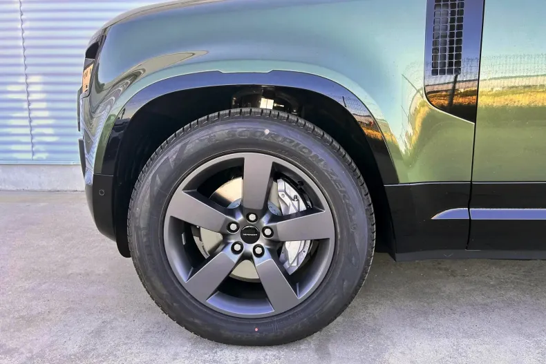 Land Rover Defender din 2025 cu 1 km - oferta LAN133149 - foto 3