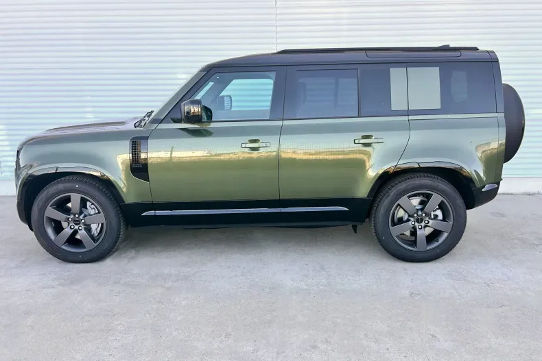 Land Rover Defender din 2025 cu 1 km - oferta LAN133149 - foto 4