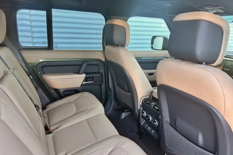 Land Rover Defender din 2025 cu 1 km - oferta LAN133149 - foto 10