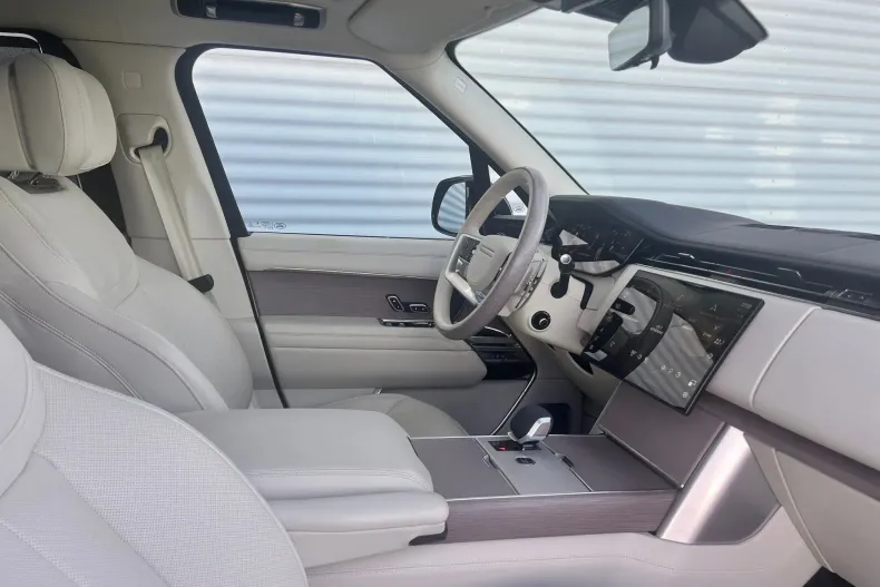 Land Rover Range Rover din 2023 cu 29.560 km - oferta LAN133150 - foto 7