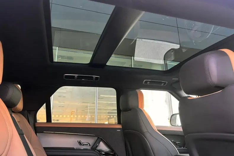 Land Rover Range Rover Sport din 2025 cu 1 km - oferta LAN133158 - foto 8