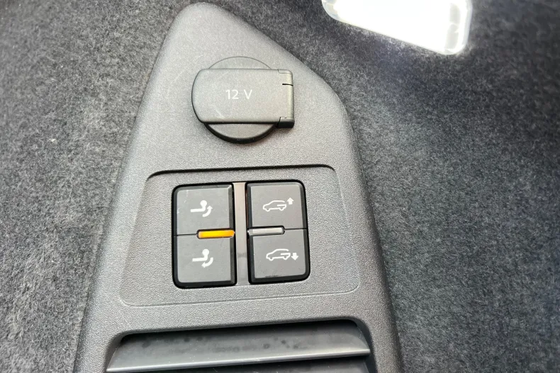 Volkswagen Touareg din 2021 cu 69.500 km - oferta VOL133175 - foto 25