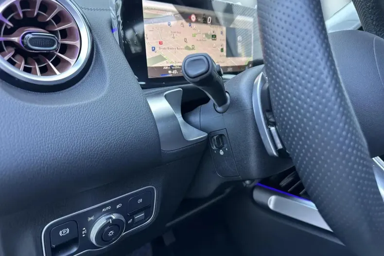 Mercedes-Benz EQB din 2024 cu 3.854 km - oferta MER133189 - foto 6