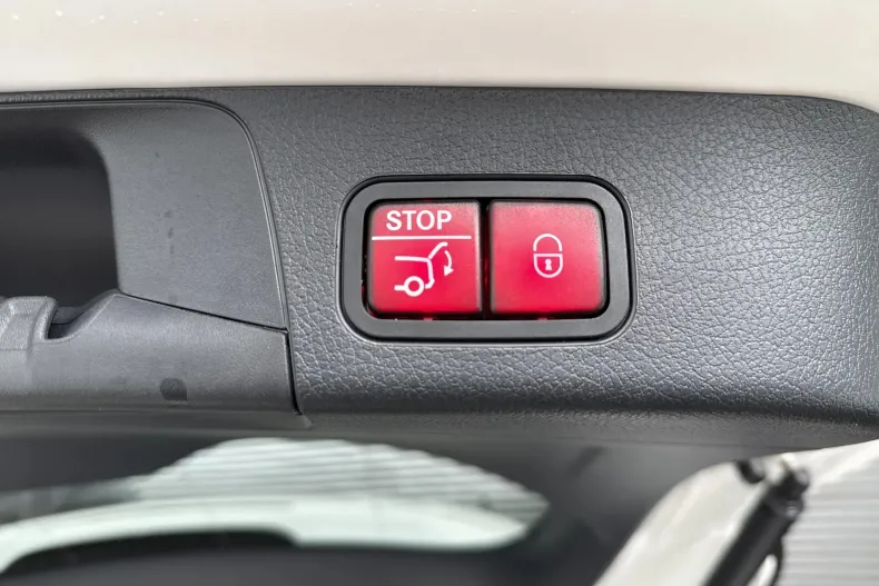 Mercedes-Benz GLB din 2024 cu 6.047 km - oferta MER133190 - foto 27