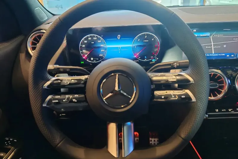 Mercedes-Benz GLA din 2025 cu 1 km - oferta MER133191 - foto 6