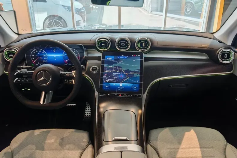 Mercedes-Benz GLC din 2025 cu 1 km - oferta MER133206 - foto 4