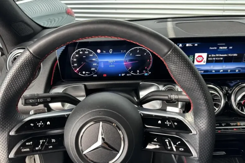 Mercedes-Benz GLB din 2024 cu 13.384 km - oferta MER133210 - foto 5