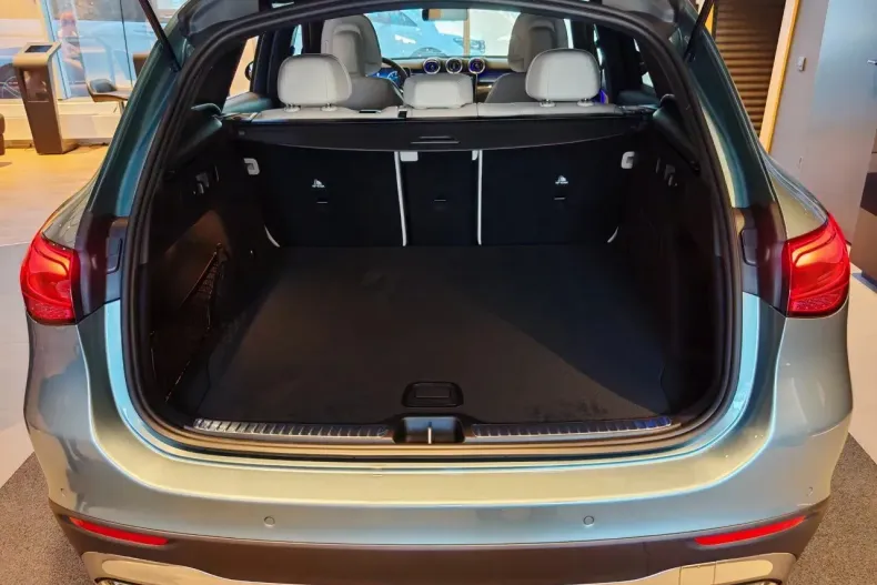 Mercedes-Benz GLC din 2025 cu 5 km - oferta MER133216 - foto 17