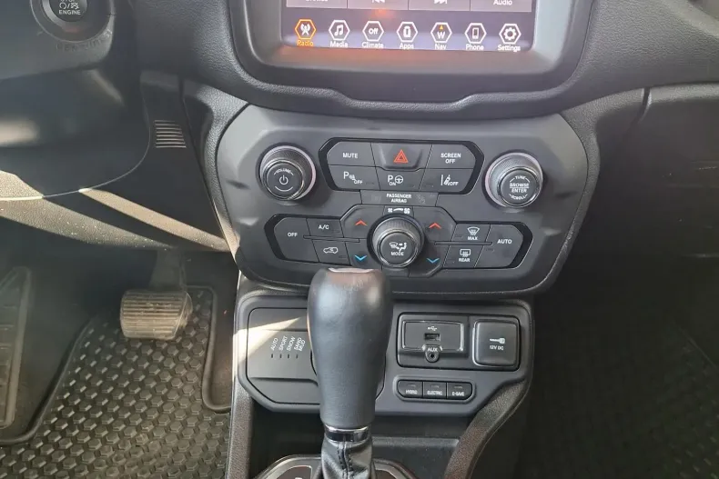 Jeep Renegade din 2021 cu 35.210 km - oferta JEE133245 - foto 10