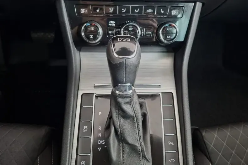 Skoda Superb din 2019 cu 75.881 km - oferta SKO133251 - foto 11