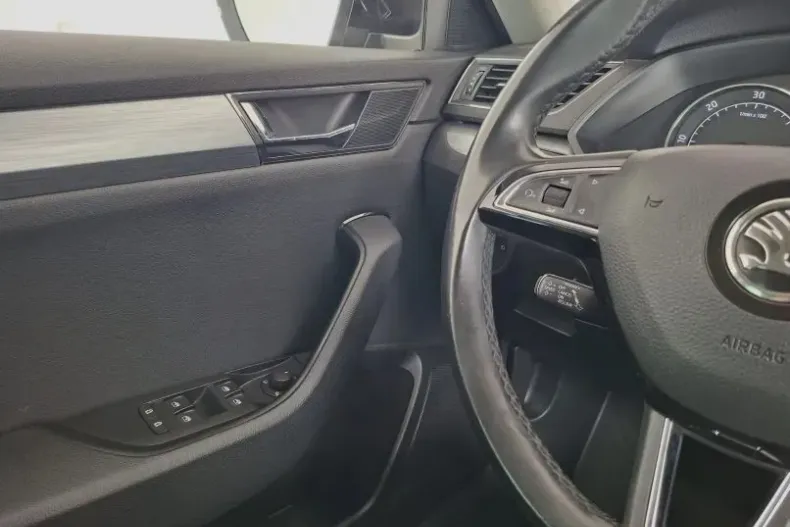 Skoda Superb din 2019 cu 75.881 km - oferta SKO133251 - foto 18