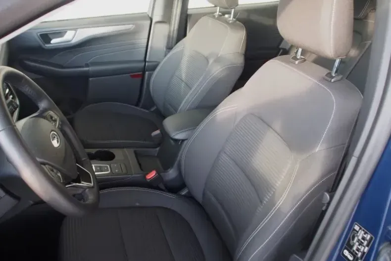 Ford Kuga din 2023 cu 10.101 km - oferta FOR133262 - foto 6