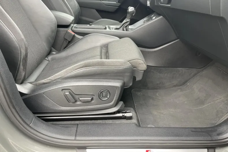 Audi Q3 din 2020 cu 81.114 km - oferta AUD133271 - foto 25