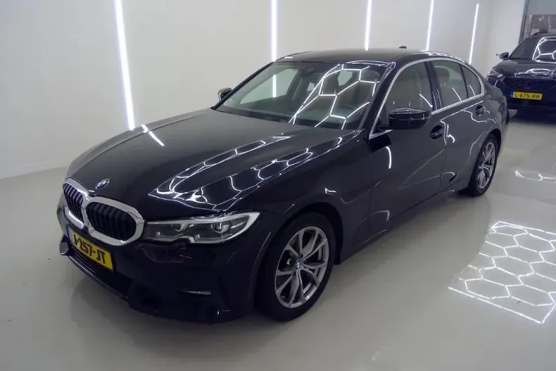 BMW Seria 3 din 2020 cu 107.058 km - oferta BMW133282 - foto 1