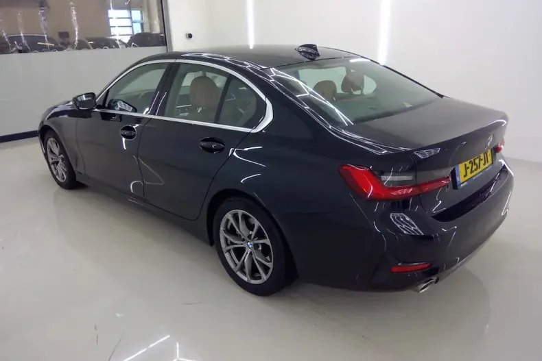 BMW Seria 3 din 2020 cu 107.058 km - oferta BMW133282 - foto 3