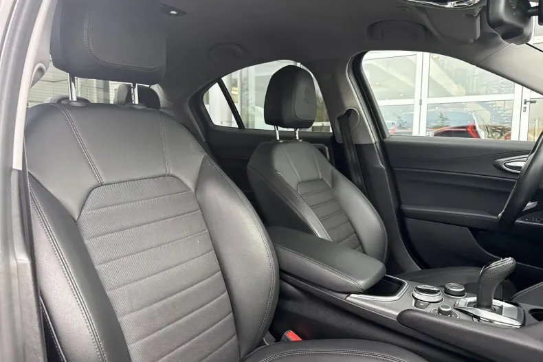Alfa Romeo Giulia din 2021 cu 121.430 km - oferta ALF133289 - foto 22