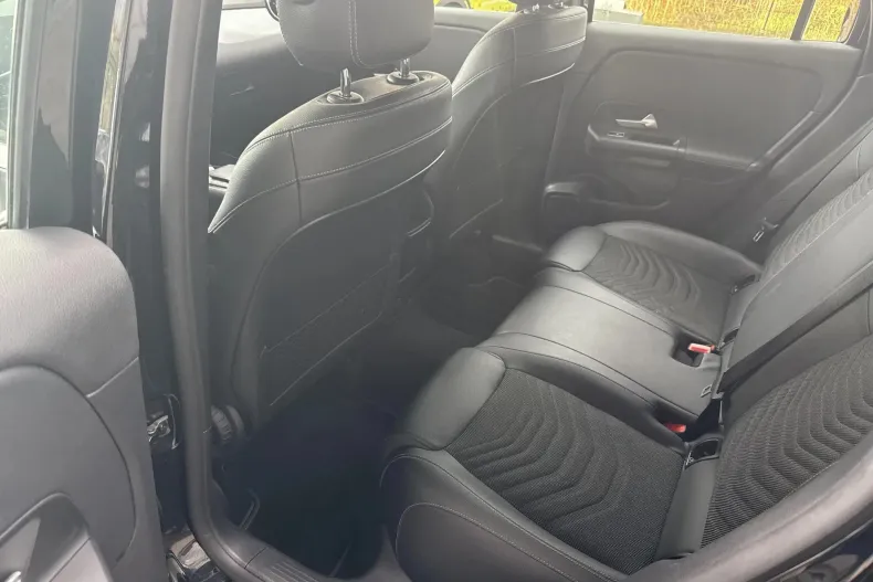 Mercedes-Benz GLA din 2021 cu 126.086 km - oferta MER133302 - foto 18