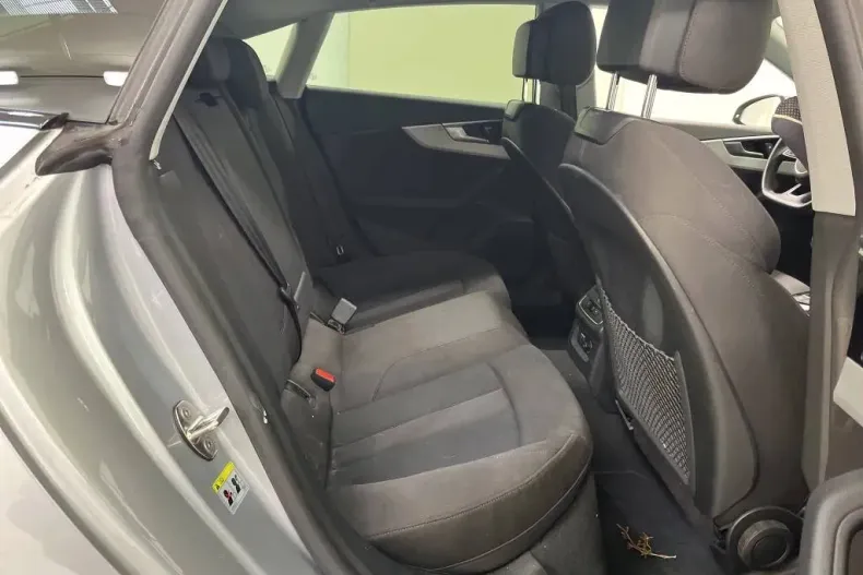 Audi A5 din 2021 cu 84.073 km - oferta AUD133305 - foto 9