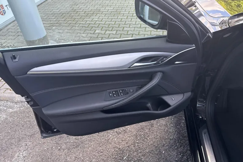 BMW Seria 5 din 2021 cu 130.883 km - oferta BMW133306 - foto 11