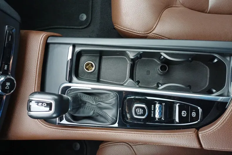 Volvo S90 din 2020 cu 86.532 km - oferta VOL133314 - foto 21