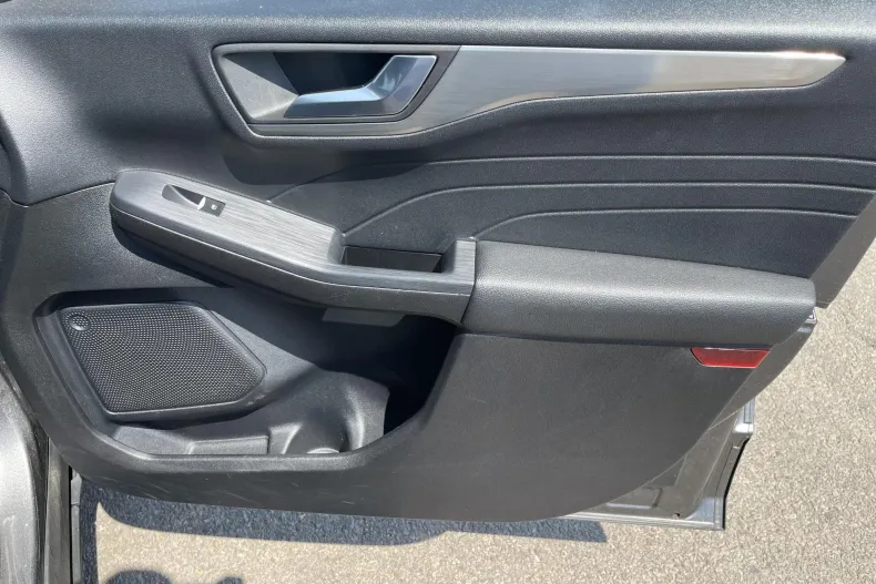 Ford Kuga din 2022 cu 75.816 km - oferta FOR133320 - foto 28