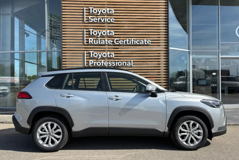 Toyota Corolla Cross din 2024 cu 234 km - oferta TOY133392 - foto 5