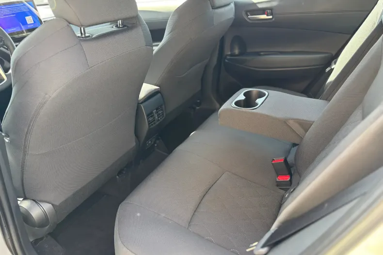 Toyota Corolla Cross din 2024 cu 234 km - oferta TOY133392 - foto 14