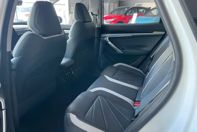 Geely Starray din 2024 cu 20 km - oferta GEE133407 - foto 12