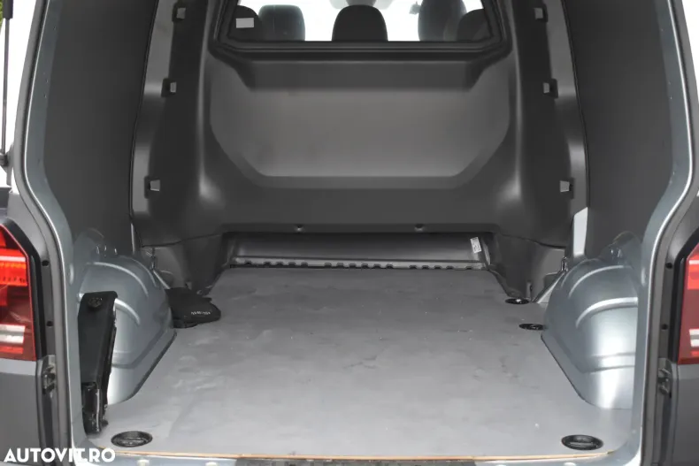 Volkswagen Transporter din 2021 cu 159.582 km - oferta VOL133429 - foto 12