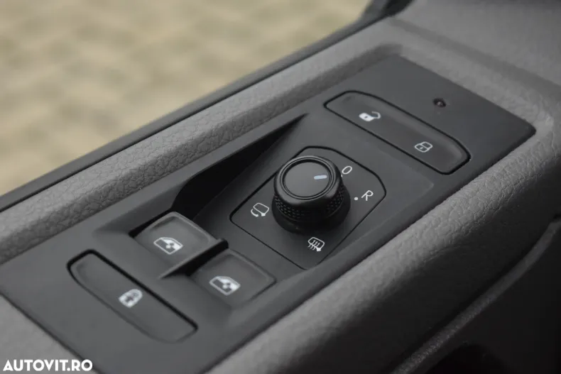 Volkswagen Transporter din 2021 cu 159.582 km - oferta VOL133429 - foto 29