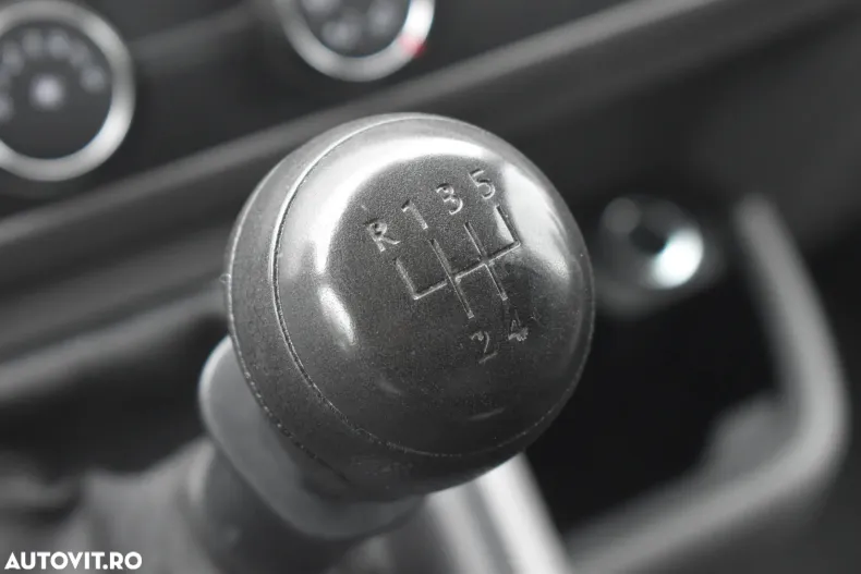 Volkswagen Transporter din 2021 cu 173.660 km - oferta VOL133434 - foto 33