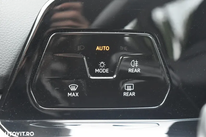Volkswagen Golf din 2021 cu 149.122 km - oferta VOL133437 - foto 36