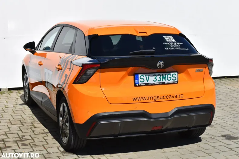 MG MG4 din 2024 cu 8.500 km - oferta MG0133441 - foto 10